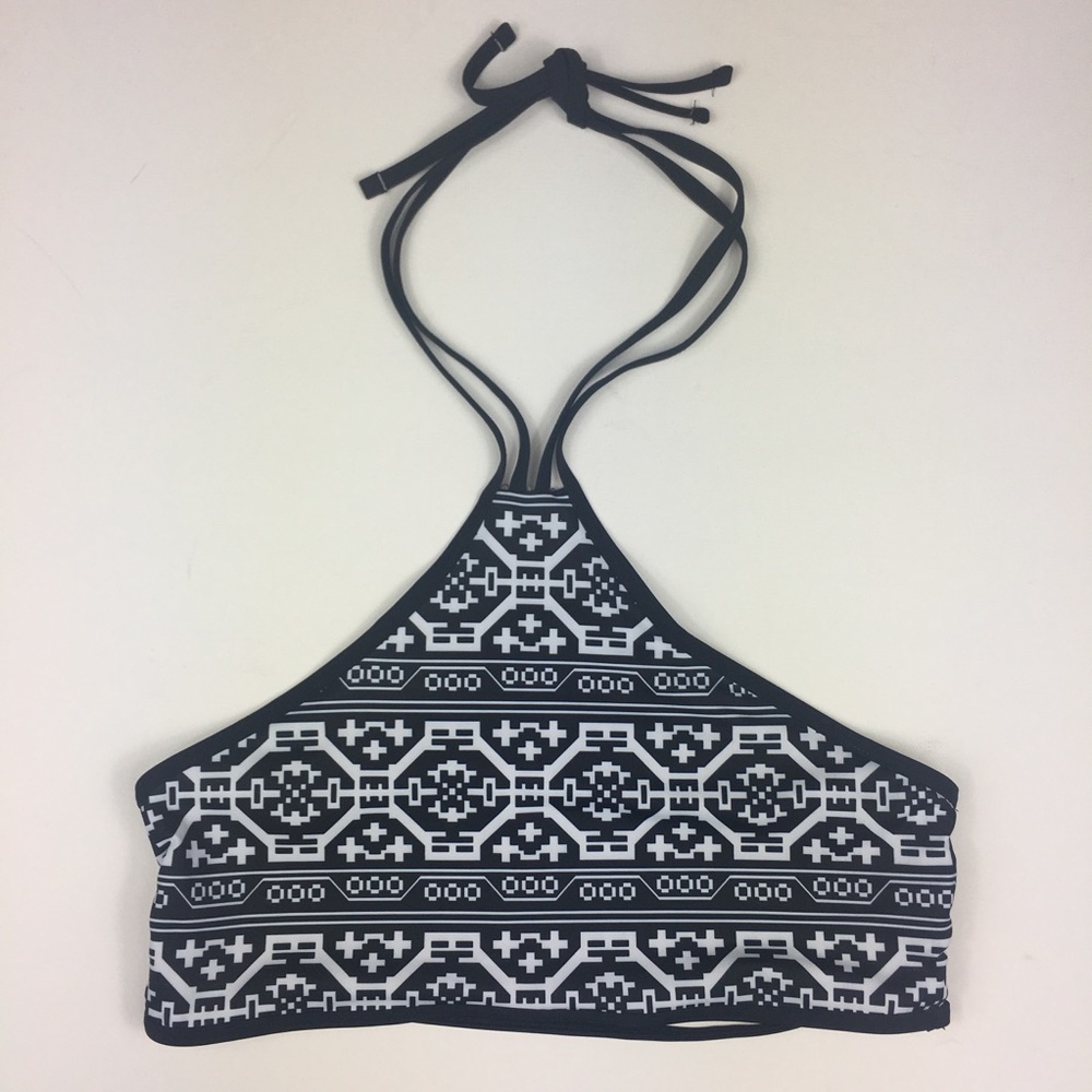 Cupshe Strappy Halter Top in Aztec Print
